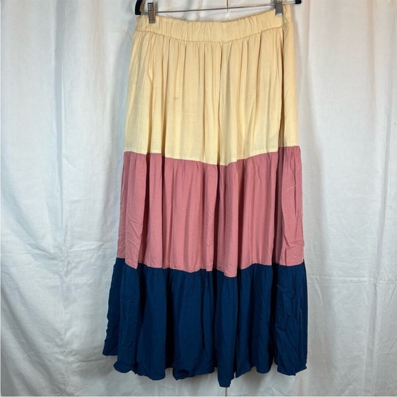 Torrid Color block Woven Tiered Maxi Skirt Flowy Fun Summer - Picture 1 of 7